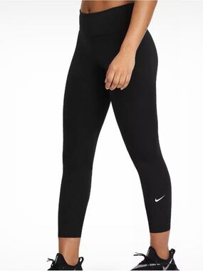 Nike Black Cropped Logo Leggings